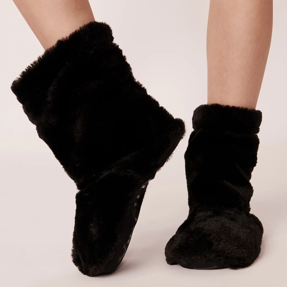Faux Fur Heatable Bootie Slippers - Picture 4 of 4